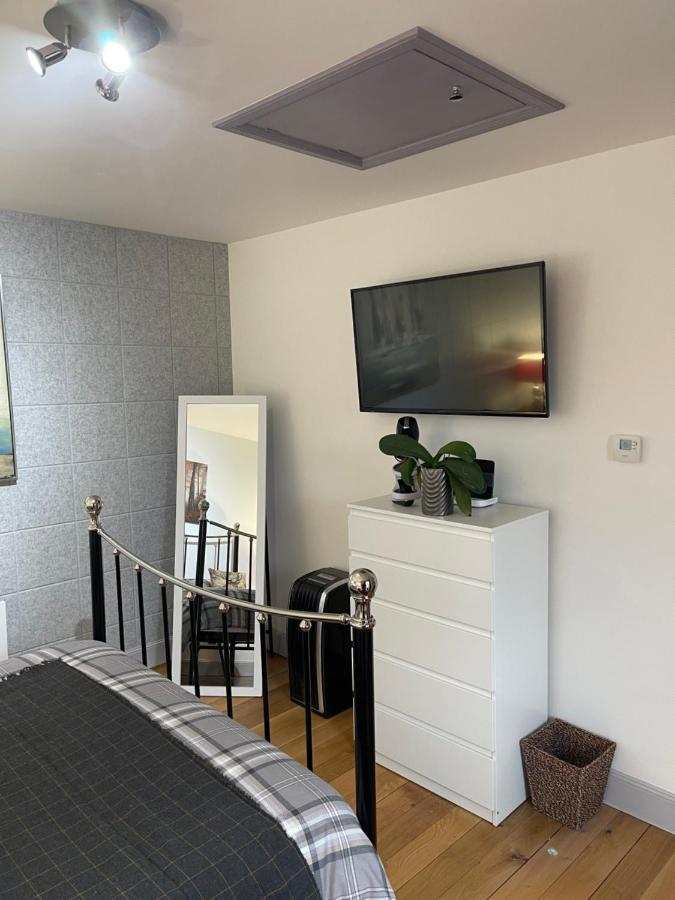 Lindas Retreats Self Catering Accommodation 1 Bedroom Cottage Or 3 Bedroom House โทมินทูล ภายนอก รูปภาพ