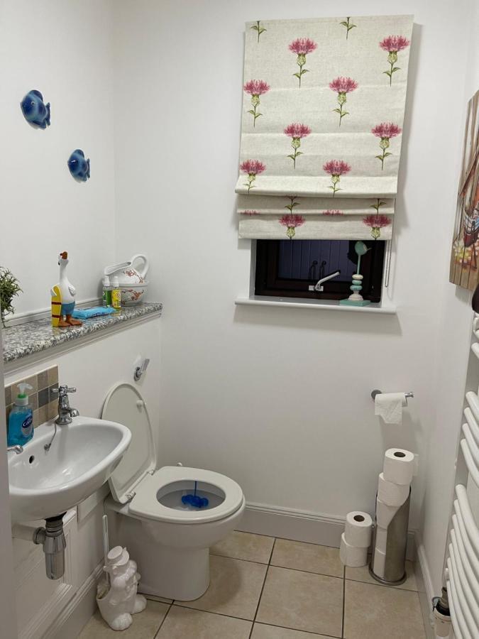 Lindas Retreats Self Catering Accommodation 1 Bedroom Cottage Or 3 Bedroom House โทมินทูล ภายนอก รูปภาพ