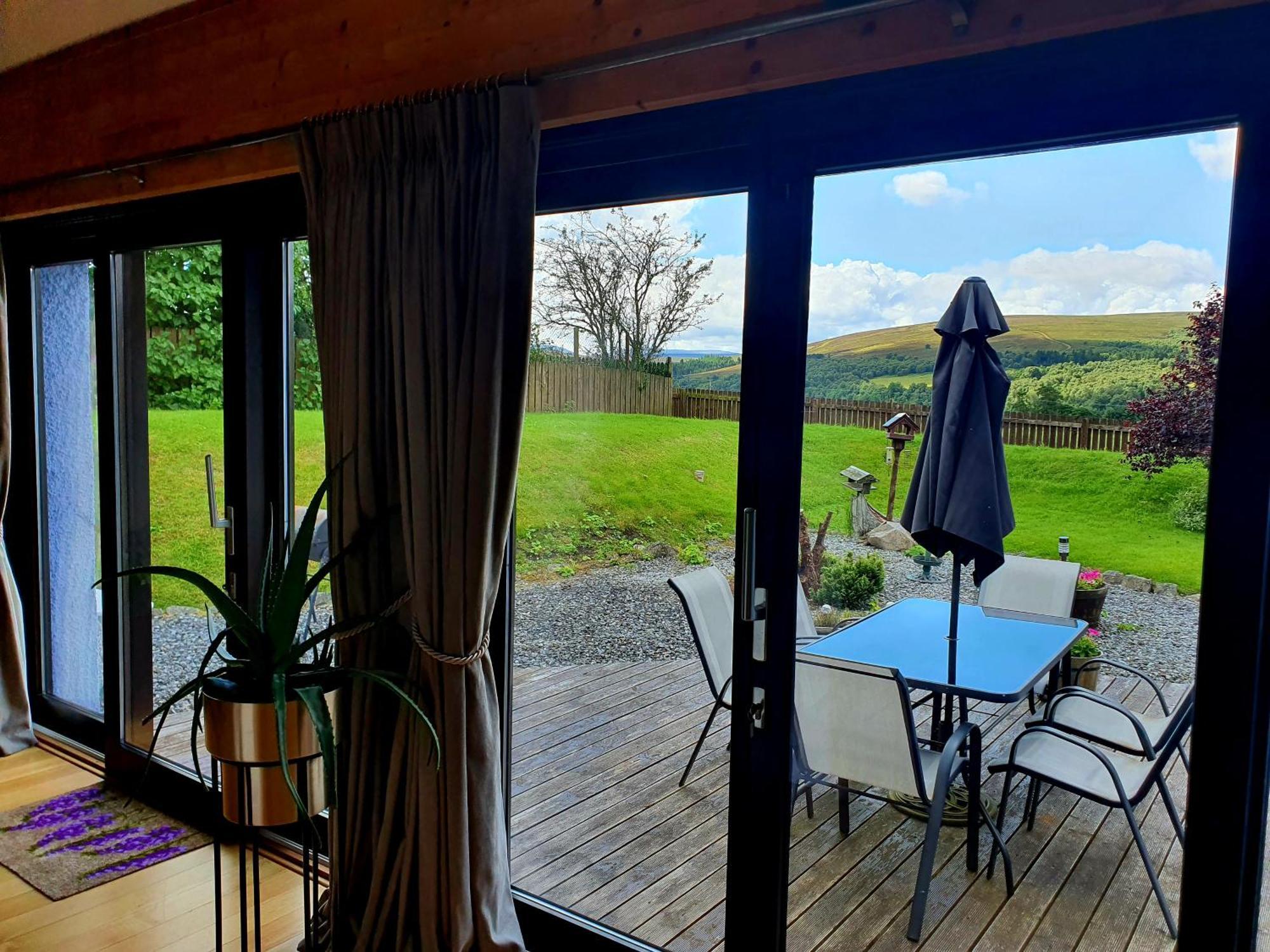 Lindas Retreats Self Catering Accommodation 1 Bedroom Cottage Or 3 Bedroom House โทมินทูล ภายนอก รูปภาพ