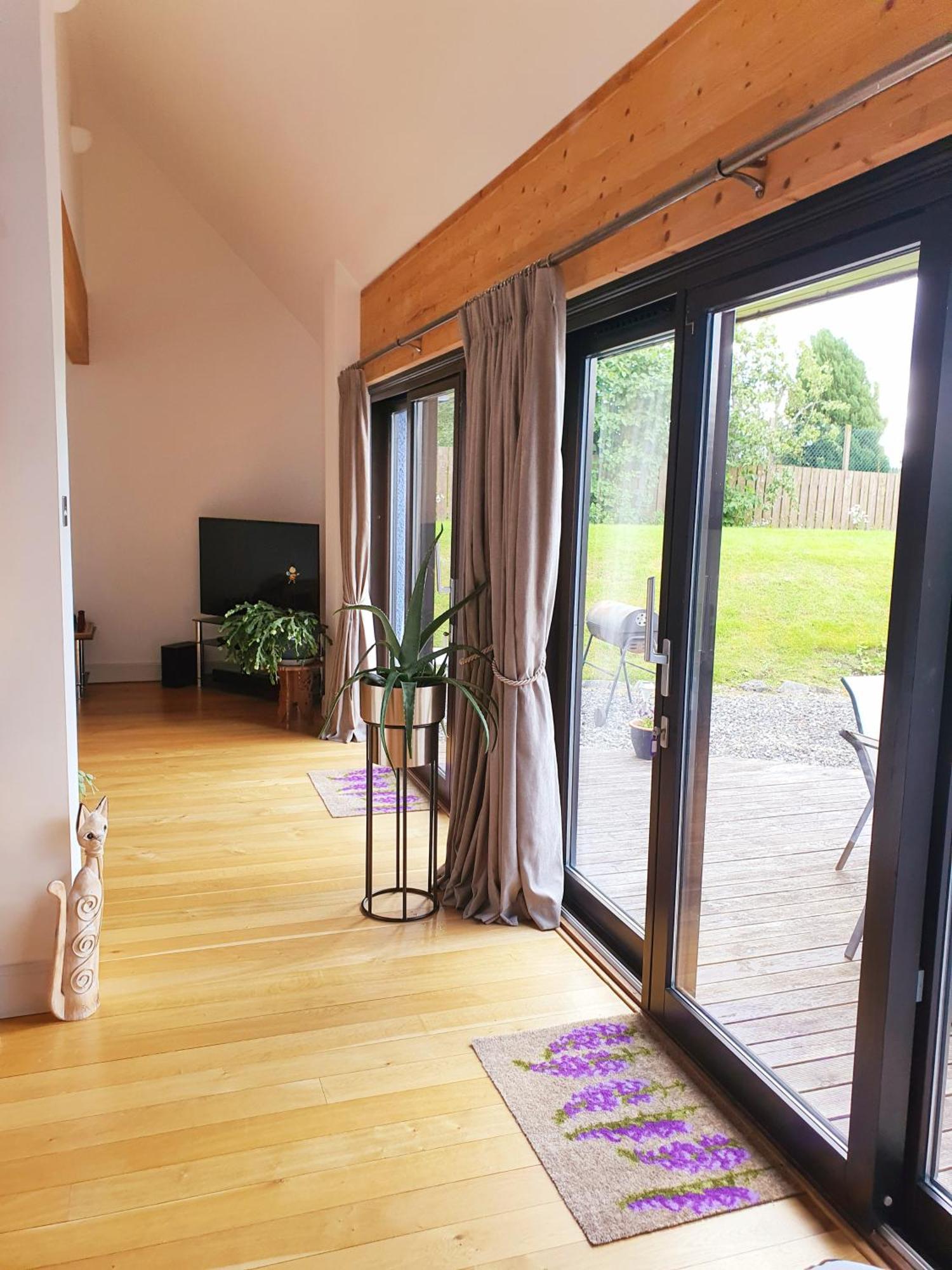 Lindas Retreats Self Catering Accommodation 1 Bedroom Cottage Or 3 Bedroom House โทมินทูล ภายนอก รูปภาพ
